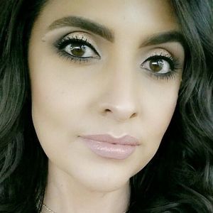Meet your Posher, Lorena